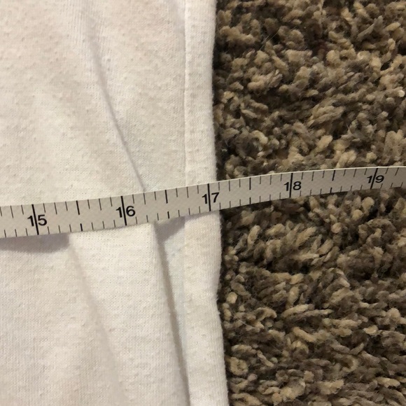 white long sleeve shirt - Picture 3 of 4